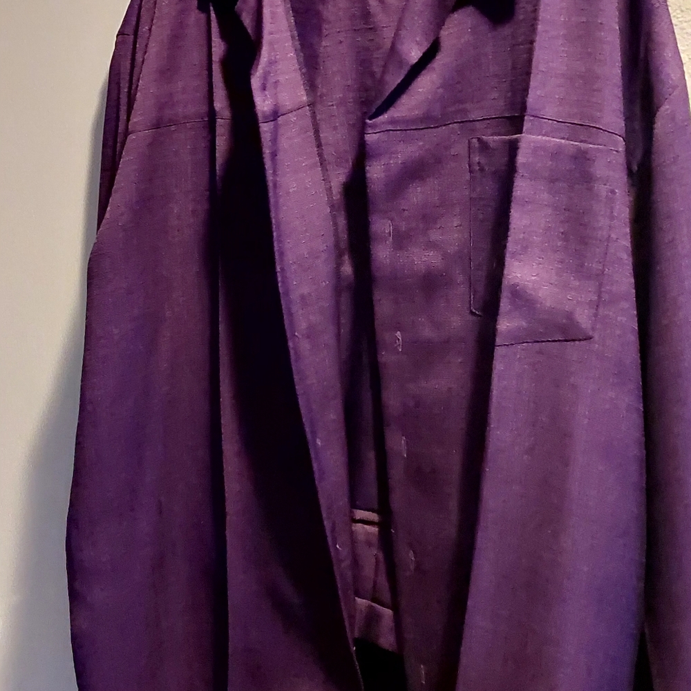 MEN WALKING SUITS 2pc by Luxton size XL, $25 GLENN HEIGHTS TX PPU OR SHIPPING